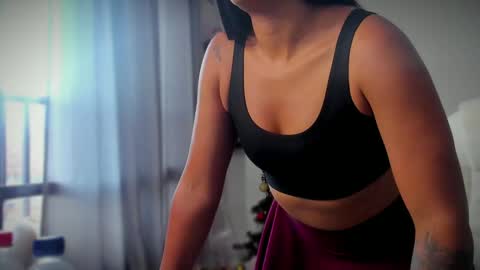 Alejandra  online show from December 9, 2024, 9:58 pm
