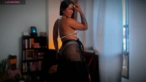 Alejandra  online show from February 27, 2025, 10:20 pm