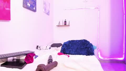 Snapshot of kim_baker1 chatting on January 30, 2025, 5:09 am kim online show from January 30, 2025, 5:09 am