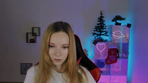 kim_boyd online show from December 9, 2024, 8:23 pm