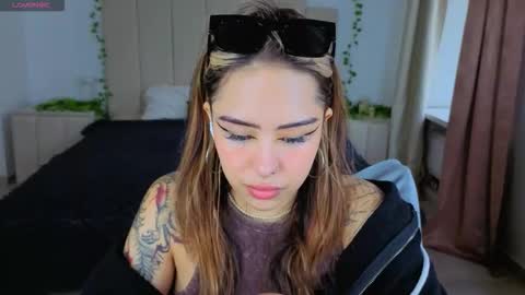 Kim online show from October 29, 2025, 9:44 am