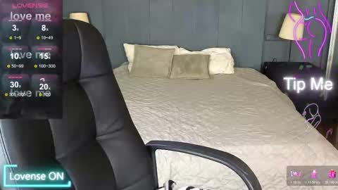 Kim online show from November 23, 2025, 4:56 am