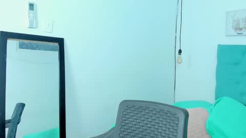 Snapshot of kim_eli chatting on February 7, 2025, 2:19 am kim_eli online show from February 7, 2025, 2:19 am