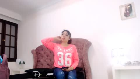 Snapshot of kim_lennon chatting on January 29, 2025, 11:41 am K I M online show from January 29, 2025, 11:41 am