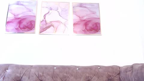 Snapshot of kim_lennon chatting on February 15, 2025, 2:33 pm K I M online show from February 15, 2025, 2:33 pm