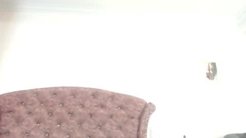 Snapshot of kim_lennon chatting on March 8, 2025, 4:06 pm K I M online show from March 8, 2025, 4:06 pm