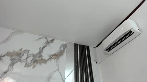 Snapshot of kim_lennon chatting on September 24, 2025, 12:41 pm K I M online show from September 24, 2025, 12:41 pm