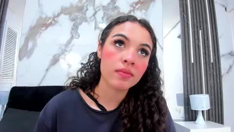 Snapshot of kim_lennon chatting on October 6, 2025, 8:17 pm K I M online show from October 6, 2025, 8:17 pm