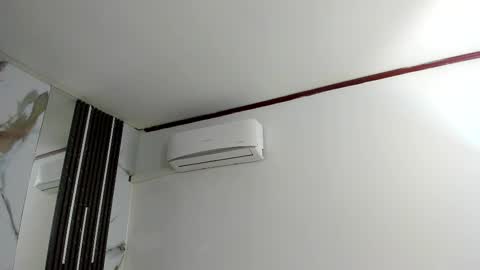 Snapshot of kim_lennon chatting on October 21, 2025, 12:39 pm K I M online show from October 21, 2025, 12:39 pm