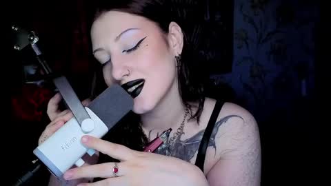 Hi Im Kimberly but u can call me Kim. Turn on ur sound i love to talk and moan online show from May 12, 2026, 3:58 am