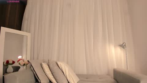 Kim online show from December 4, 2025, 1:31 pm