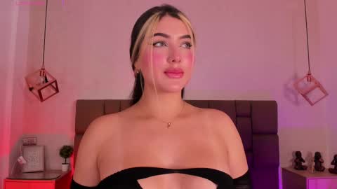 Kim  online show from February 12, 2025, 8:16 am