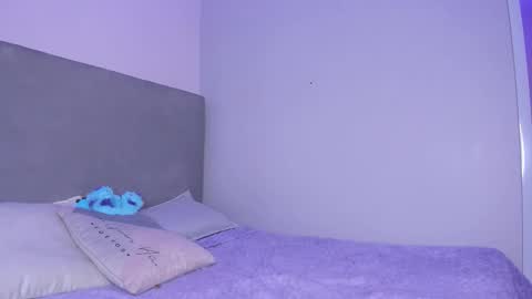 April online show from March 10, 2026, 9:09 pm