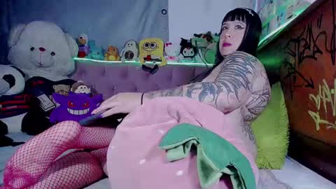 Snapshot of kimberkiss_19_ chatting on February 22, 2026, 3:40 am vivi independent model online show from February 22, 2026, 3:40 am