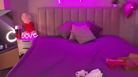 kimberlly_smith online show from March 2, 2026, 11:55 pm