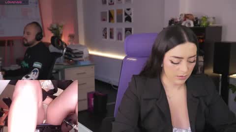 Snapshot of kimberly_clars chatting on April 9, 2026, 9:31 pm Kimberly 1200-1900 GMT-5 online show from April 9, 2026, 9:31 pm
