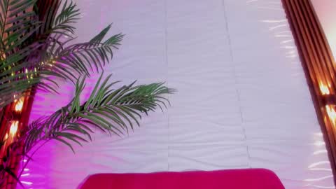 kimberly gonzalez online show from September 19, 2025, 3:30 am