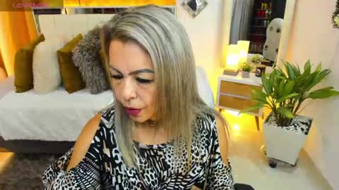Kimberly  online show from June 26, 2026, 10:25 pm