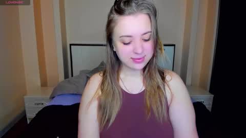 kimberly_mm online show from December 17, 2025, 11:05 am