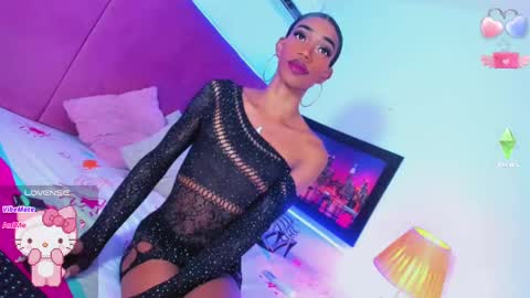 Your Queen KIM online show from October 13, 2025, 7:03 pm