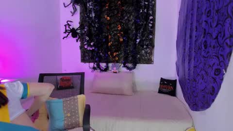 Snapshot of kimberly_thonson chatting on October 19, 2025, 11:05 pm kimberly_thonson online show from October 19, 2025, 11:05 pm