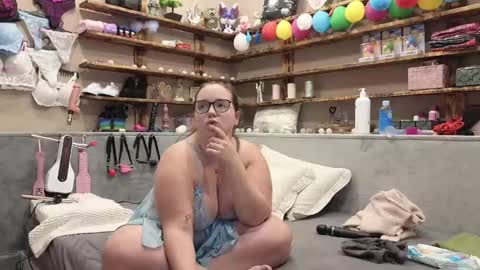 kimberlycaprice online show from February 14, 2025, 4:09 pm