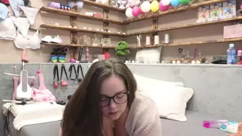 kimberlycaprice online show from February 22, 2025, 5:12 am