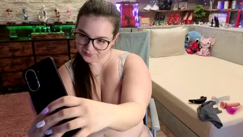 kimberlycaprice online show from April 1, 2026, 4:15 pm