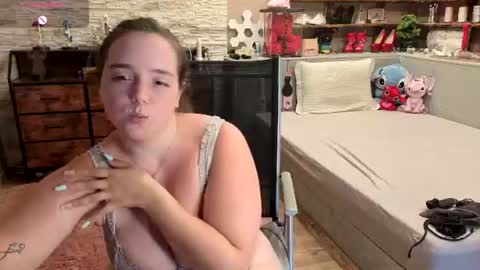 Snapshot of kimberlycaprice chatting on July 28, 2026, 4:39 pm kimberlycaprice online show from July 28, 2026, 4:39 pm