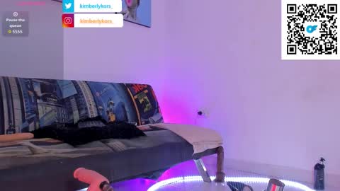 Snapshot of kimberlykors_ chatting on November 2, 2025, 8:33 pm Kimberly online show from November 2, 2025, 8:33 pm