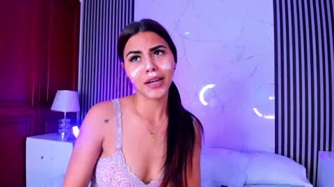 Snapshot of kimberlyloren chatting on October 11, 2025, 9:24 pm Kimberly Loren online show from October 11, 2025, 9:24 pm