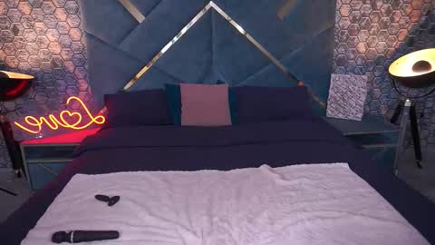 Kim online show from October 4, 2025, 1:20 pm