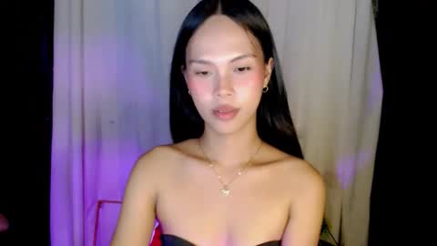 Reyna online show from May 8, 2026, 3:50 pm