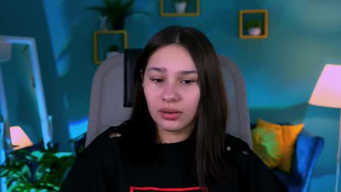 kimclarks online show from November 9, 2025, 2:37 pm