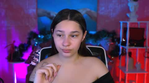 kimclarks online show from December 17, 2025, 12:33 pm