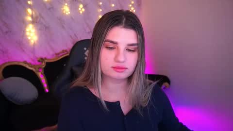 kimcuttie online show from February 6, 2026, 2:53 pm