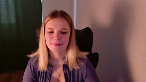 KimEvanss online show from July 17, 2026, 5:58 am