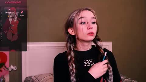 Kimiko online show from November 27, 2025, 6:10 pm