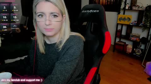 Wolfs Girl online show from December 19, 2025, 4:03 pm