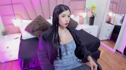 kimluna1 online show from January 11, 2026, 4:28 am