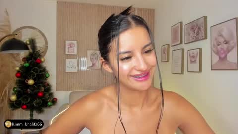 Kim  online show from December 20, 2024, 3:03 am