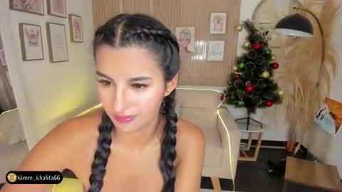 Kim  online show from December 24, 2024, 2:54 pm