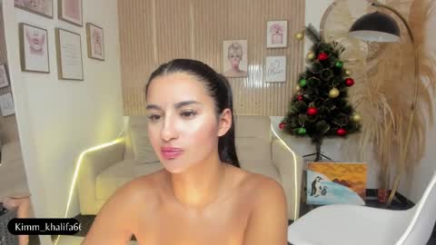 Kim  online show from December 29, 2024, 12:41 am