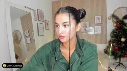 Kim  online show from January 3, 2025, 8:11 pm