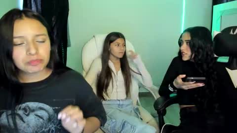 kimmi online show from February 19, 2025, 10:42 pm