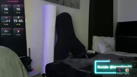 Snapshot of kimmiakiss22 chatting on October 9, 2025, 11:36 pm Kimmi online show from October 9, 2025, 11:36 pm