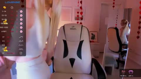  Your Kimmie  follow me  online show from February 11, 2025, 2:13 pm