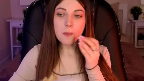  Your Kimmie  follow me  online show from April 30, 2026, 12:11 pm