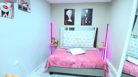 Kim online show from May 4, 2026, 1:07 pm