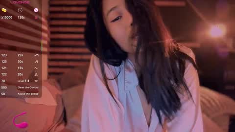 Lo online show from November 12, 2025, 6:19 pm